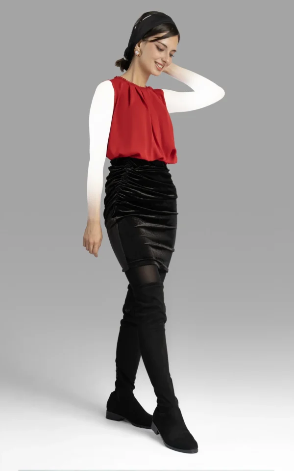 نمای قدی کنار دامن زنانه مخمل مشکی رسمی نوادو