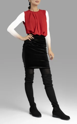 نمای قدی رو به رو دامن زنانه مخمل مشکی رسمی نوادو