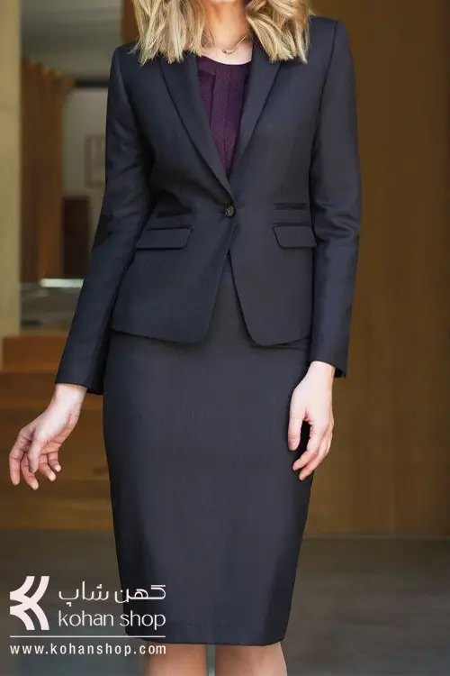 کت و دامن رسمی زنانه با کت تک دکمه و دامن تا روی زانو