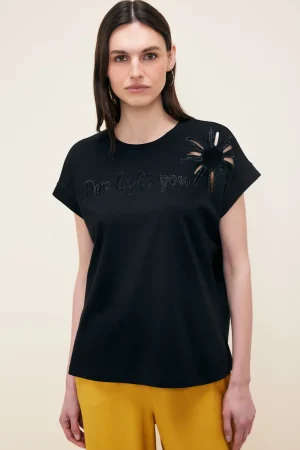 تیشرت تابستانی ترک چاپ شده گلدوزی شده یقه گرد نمای جلوی لباس