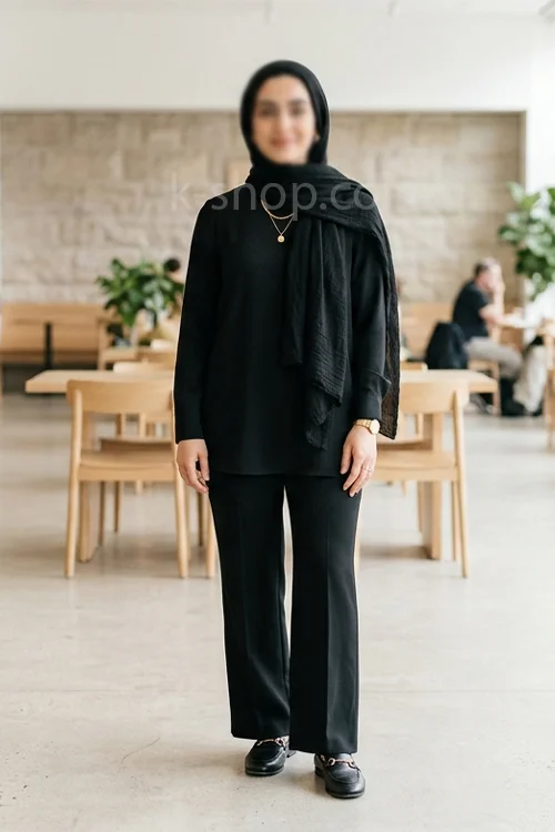 بلوز زنانه یقه گرد مشکی