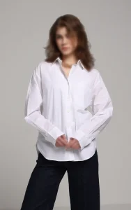 شومیز زنانه سفید مناسب استایل روزمره و نیمه‌رسمی