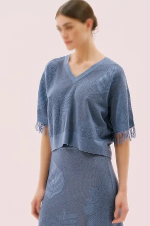بلوز زنانه آبی خاکستری یقه هفت با طرح برجسته