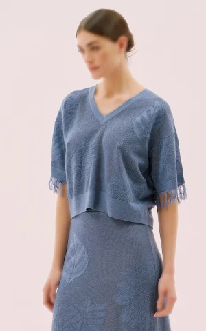 بلوز زنانه آبی خاکستری یقه هفت با طرح برجسته