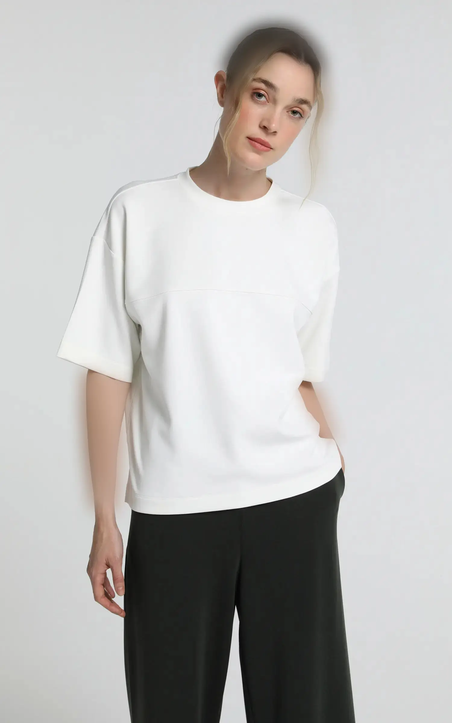 ai-CL1081204-1 تیشرت زنانه سه رنگ با فرم آزاد