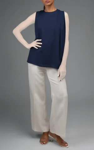 نمای قدی رو به رو تاپ زنانه رنگ سرمه ای نوادو