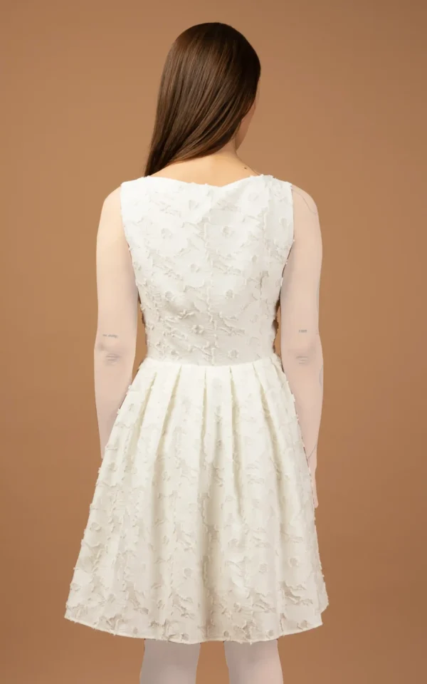 پیراهن-زنانه طرحدار سفید بلندی تا بالای زانو ۲