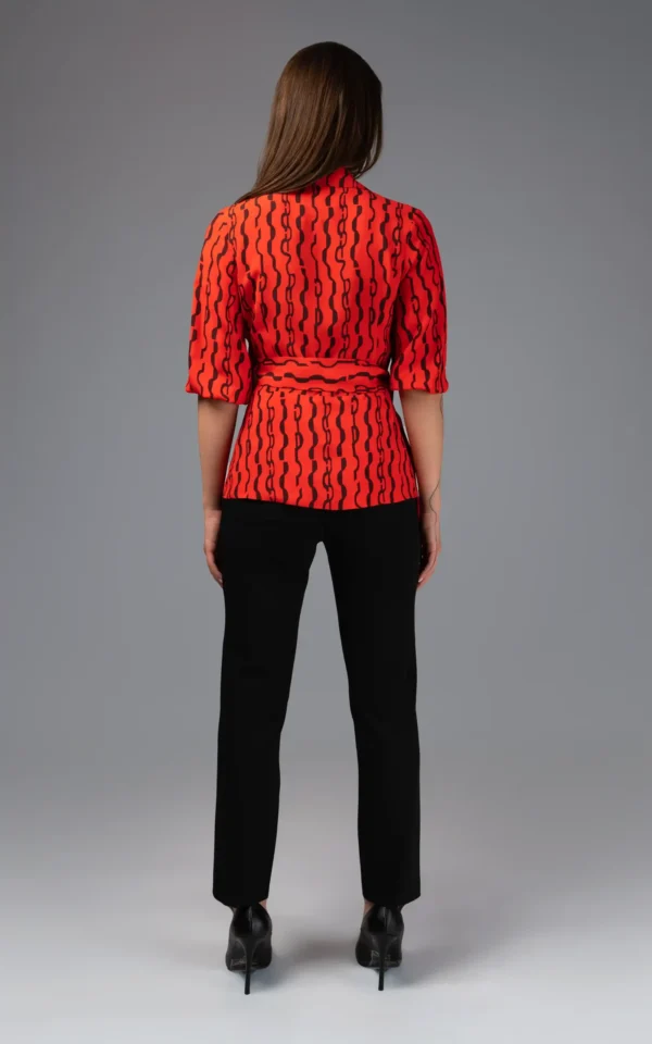 بلوز طرح‌دار زنانه نوادو (Nevado) قرمز مدل چپ و راستی کد 403012361489 - Image 2
