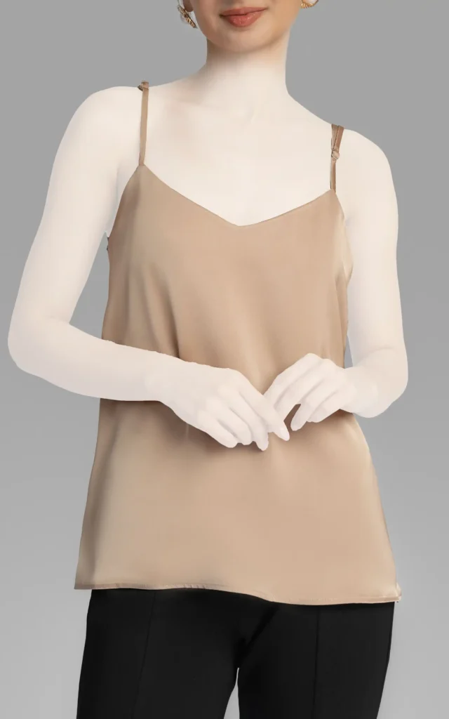 نمای رو به رو تاپ بندی زنانه رنگ کرم نوادو