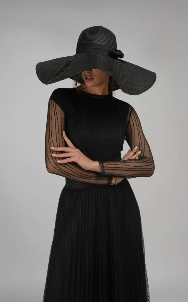 بادی زنانه توری مشکی بهار-تابستانه نوادو