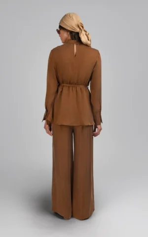 بلوز زنانه قهوه‌ای پاییز-زمستانه آستین بلند شیک کمربند بندی نوادو
