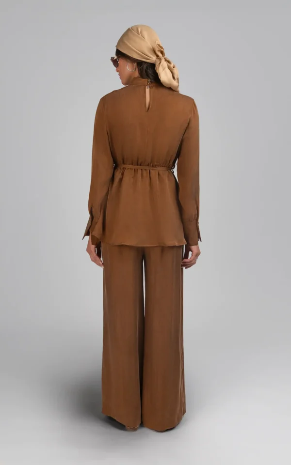 بلوز زنانه قهوه‌ای پاییز-زمستانه آستین بلند شیک کمربند بندی نوادو