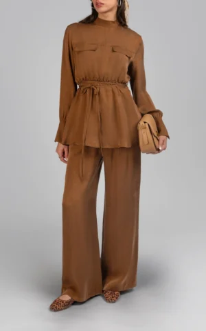 بلوز زنانه قهوه‌ای پاییز-زمستانه آستین بلند شیک کمربند بندی نوادو