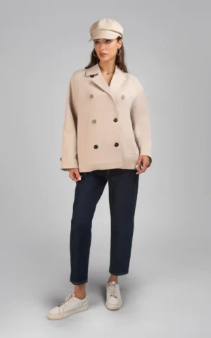 بارانی زنانه کرم رنگ دکمه و یقه‌دار پاییز-زمستانه نوادو