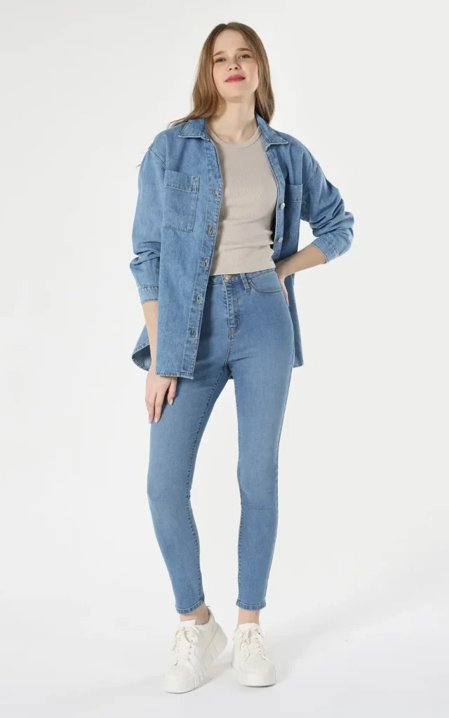 شلوار جین اسکینی آبی روشن colins دارای زیپ نمای روبرو شلوار