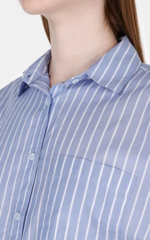 شومیز زنانه رسمی راه‌راه آبی Colin's با طراحی شیک و دوخت باکیفیت از نمای یقه