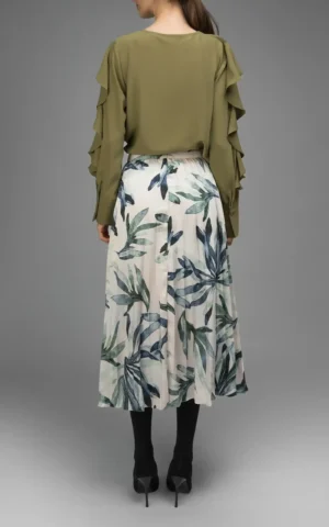 نمای قدی پشت دامن زنانه طرح‌دار نوادو پاییز-زمستان