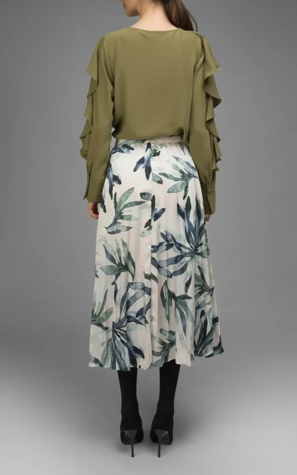 نمای قدی پشت دامن زنانه طرح‌دار نوادو پاییز-زمستان