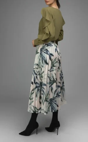 نمای قدی کنار دامن زنانه طرح‌دار نوادو پاییز-زمستان