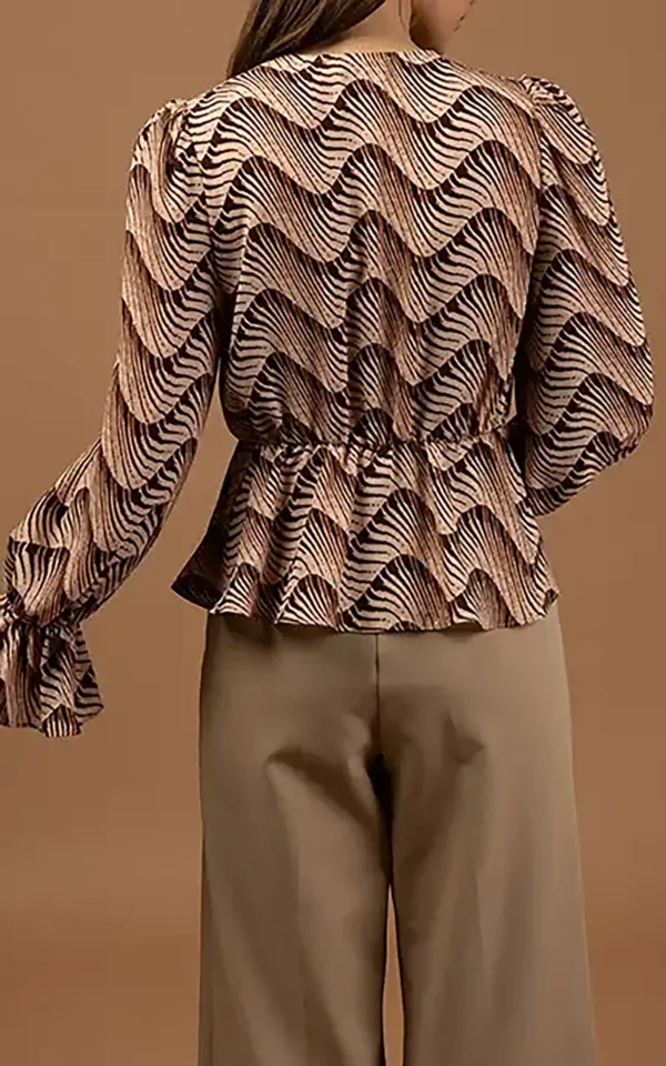 بلوز زنانه آستین بلند طرح‌دار قهوه‌ای بهار-تابستانه نوادو