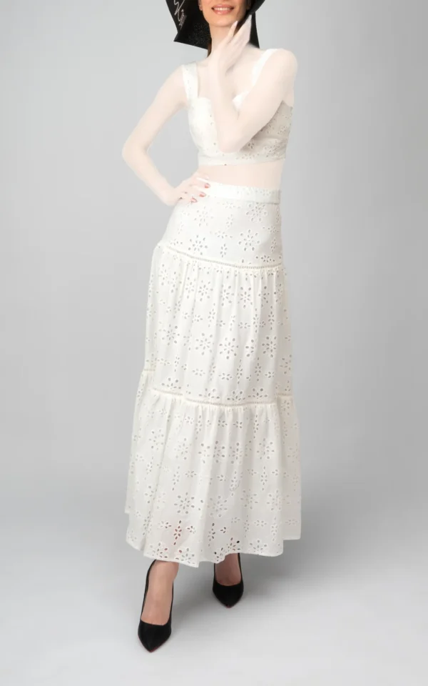 تاپ زنانه سفید بدون آستین بندی بهار-تابستانه نوادو