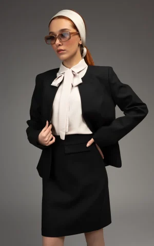 کت تک زنانه رسمی مشکی رنگ بدون دکمه قزن دار نوادو ۱
