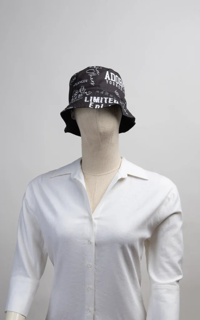 کلاه باکت زنانه چند رنگ نوشته دار نوادو