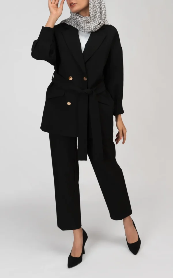 کت زنانه مشکی کمربند و دکمه‌دار بهارنابستانه مجلسی نوادو