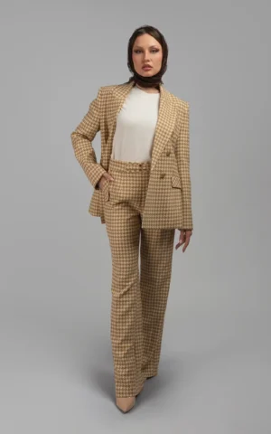 کت زنانه دکمه‌دار طرح‌دار پاییز-زمستانه کرم رنگ نوادو