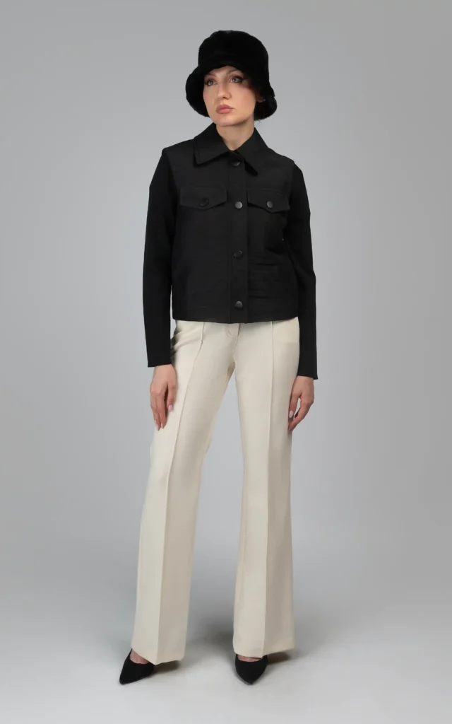 جلیقه زنانه مشکی آستین بلند پاییز-زمستانه دکمه‌دار نوادو