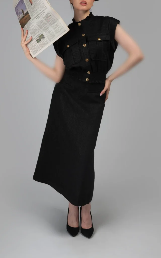 جلیقه زنانه مشکی شیک بدون آستین دکمه‌دار پاییز-زمستانه نوادو