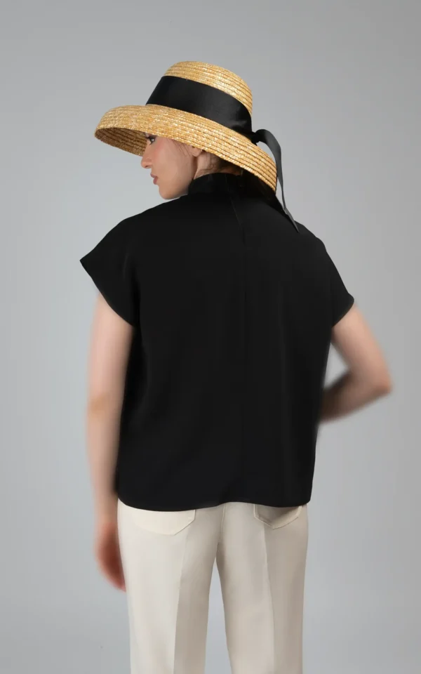 تاپ زنانه مشکی پاییز-زمستانه آستین کلاهی نوادو