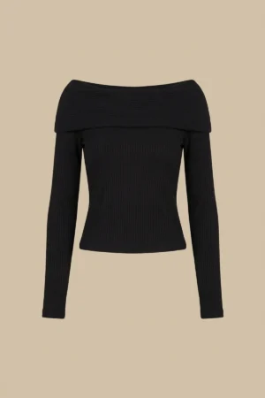 بلوز مشکی دکلته پاییز-زمستانه برند نوادو