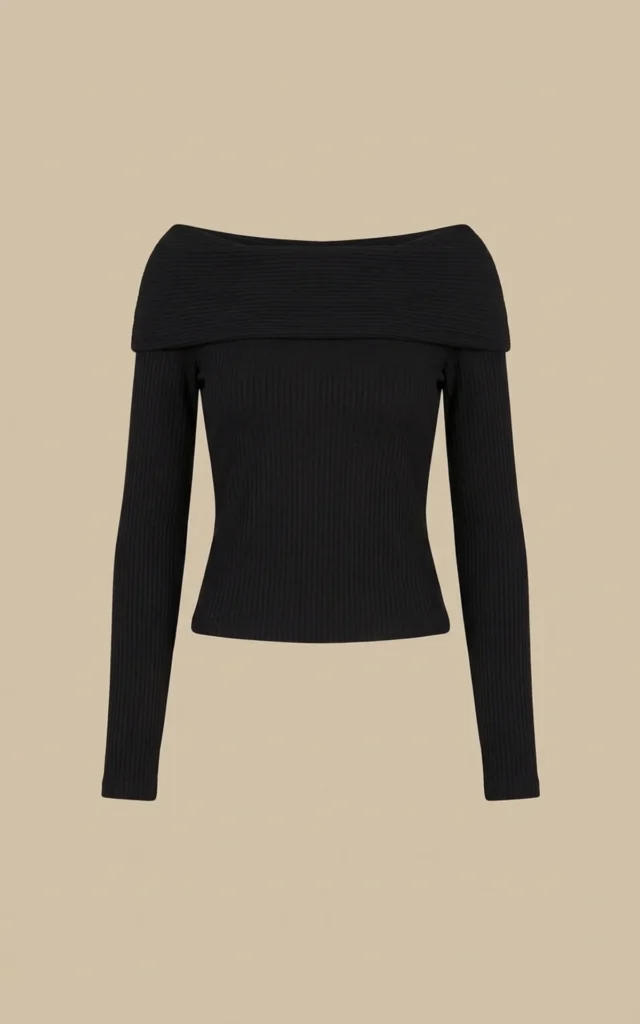 بلوز مشکی دکلته پاییز-زمستانه برند نوادو