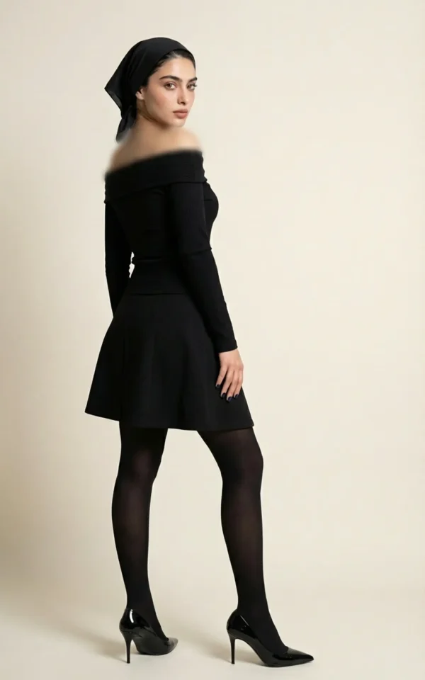 بلوز مشکی دکلته پاییز-زمستانه برند نوادو