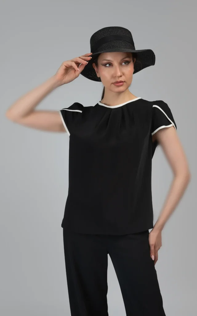 بلوز زنانه آستین کوتاه مشکی پاییز-زمستانه شیک مجلسی نوادو