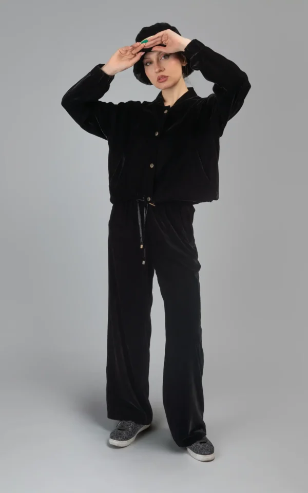 کت زنانه مشکی مخملی دکمه‌دار پاییز-زمستانه شیک نوادو