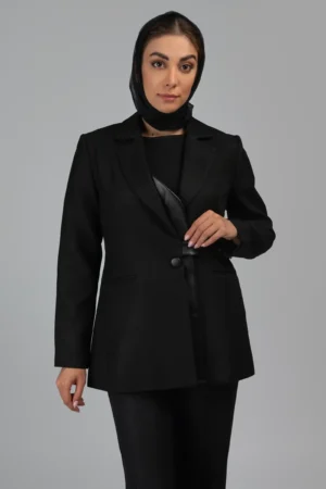 کت مشکی زنانه با کمربند چرمی باریک و دکمه‌دار پاییز-زمستانه نوادو