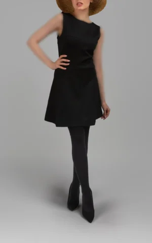 پیراهن مشکی ساده و بدون‌آستین با برش مینیمال پاییز-زمستانه نوادو