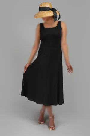 پیراهن مشکی بلند بدون‌آستین با یقه چهارگوش ساده پاییز-زمستانه نوادو