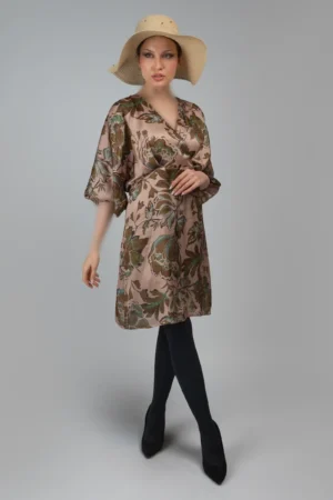 پیراهن کوتاه راپ‌دیزاین با پارچه گلدار و آستین‌گشاد پاییز-زمستانه نوادو