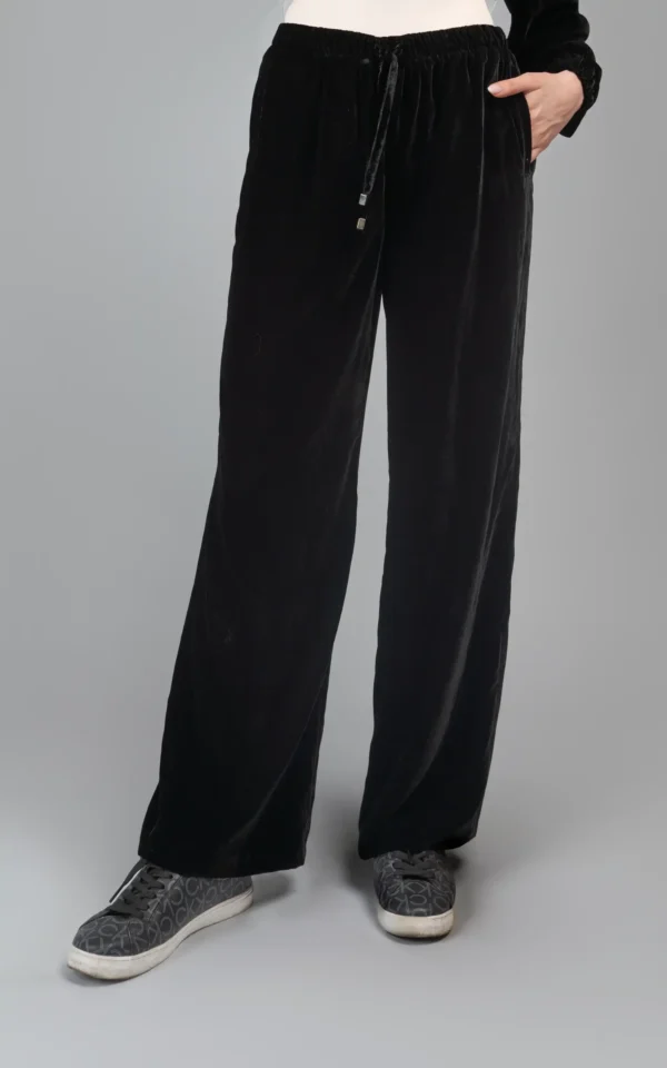 شلوار زنانه مشکی راسته راحت پاییز-زمستانه نوادو