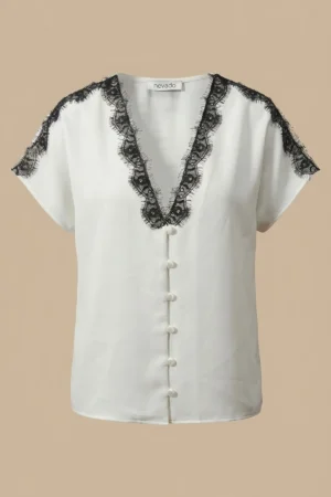 تاپ زنانه سفید با یقه هفت با توری مشکی ظریف نوادو کد 404111111572