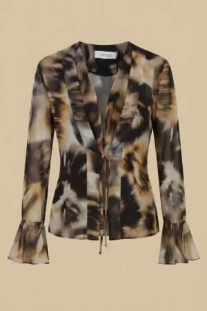 بلوز زنانه طرح‌دار با یقه دالبری و آستین کلوش نوادو کد 404112101810