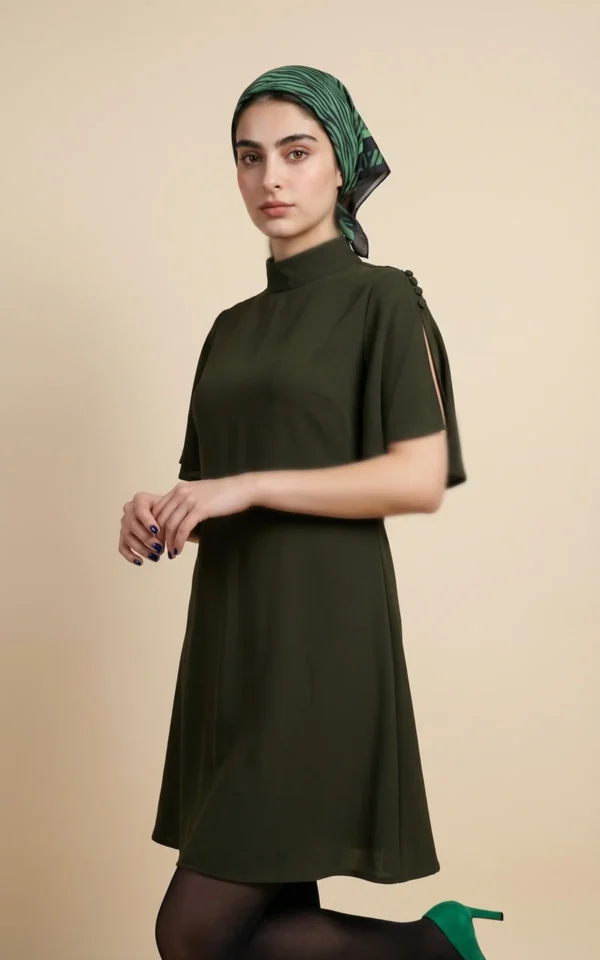 پیراهن زنانه سبز یشمی یقه ایستاده و آستین‌های کلوش نوادو کد 404112241803 - Image 4