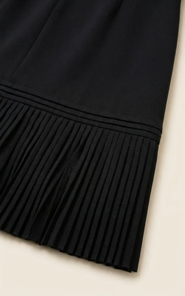 پیراهن زنانه مشکی یقه انگلیسی نوادو کد 404114131701 - Image 2