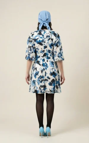 پیراهن زنانه آبی سفید طرح‌گل آستین سه ربع شیک برند نوادو پاییز-زمستانه