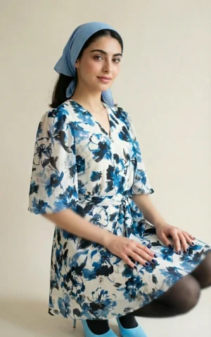 پیراهن زنانه آبی سفید طرح‌گل آستین سه ربع شیک برند نوادو پاییز-زمستانه