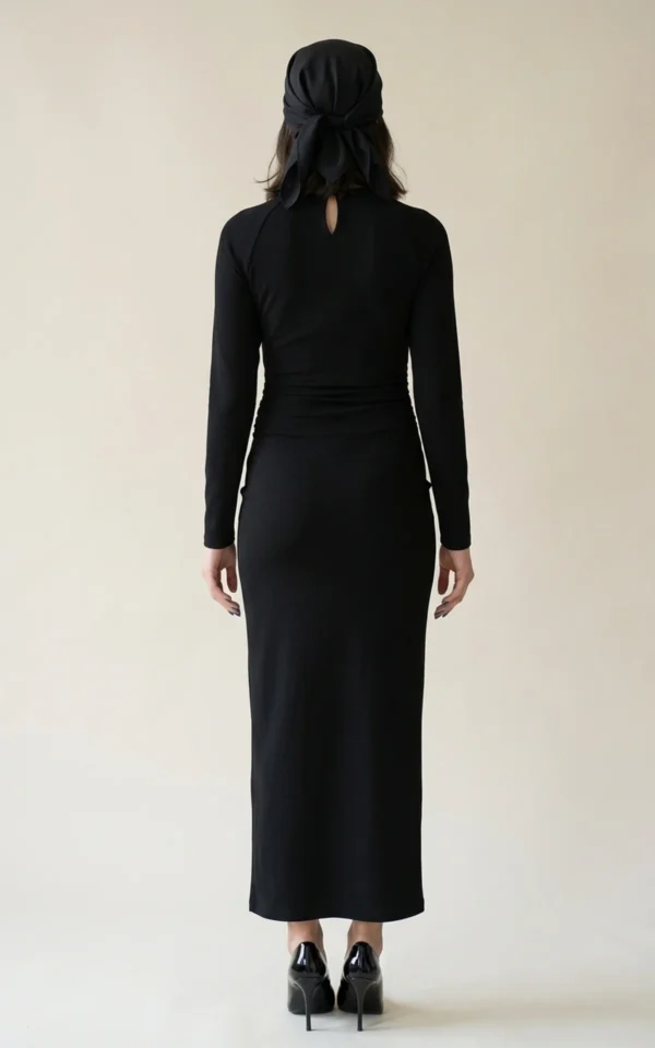 پیراهن زنانه مشکی بلند با یقه گرد نوادو کد 404114221722 - Image 4