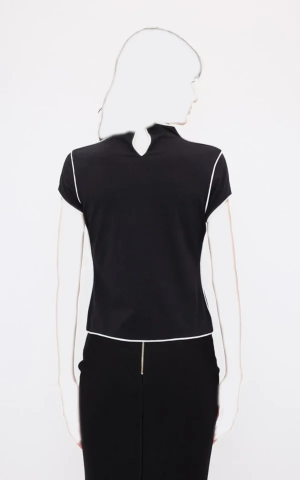 بلوز زنانه آستین کوتاه adL رنگ مشکی از نمای پشت